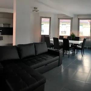 De 110m2 Au Centre De , Cusset France