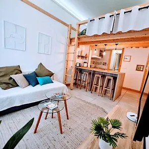 Paradis Cotier 6 Couchages , Antibes France