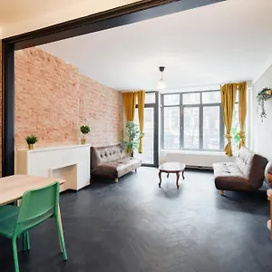 Charming And Spacious In The Heart Of , Anvers Belgique